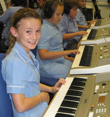 Lumen Christi College - Education QLD 2