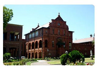 Santa Sabina College - Education QLD 4
