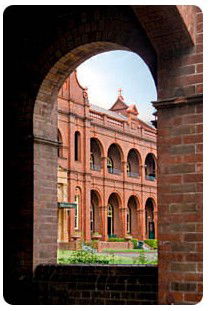 Santa Sabina College - Education QLD 8