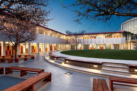 St Luke's Grammar School - Education QLD 1
