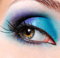 Academy of Makeup - Education QLD