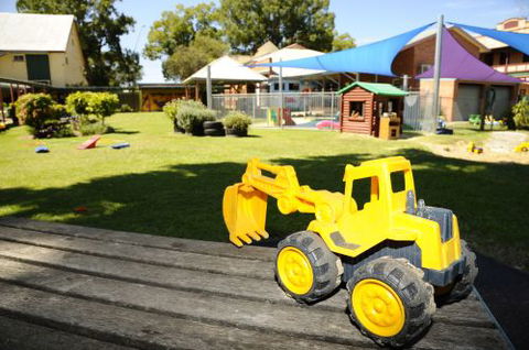 New School Of Arts Neighbourhood House Inc. Neighbourhood Centre, Childcare & OOSH Services - Education QLD 3