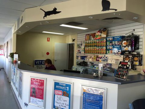 Albion Park Veterinary Hospital - Education QLD 0