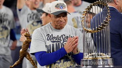 Dave Roberts calls criticism of Dodgers' spending 'lazy,' says rivals should 'look in the mirror' Education Gold Coast